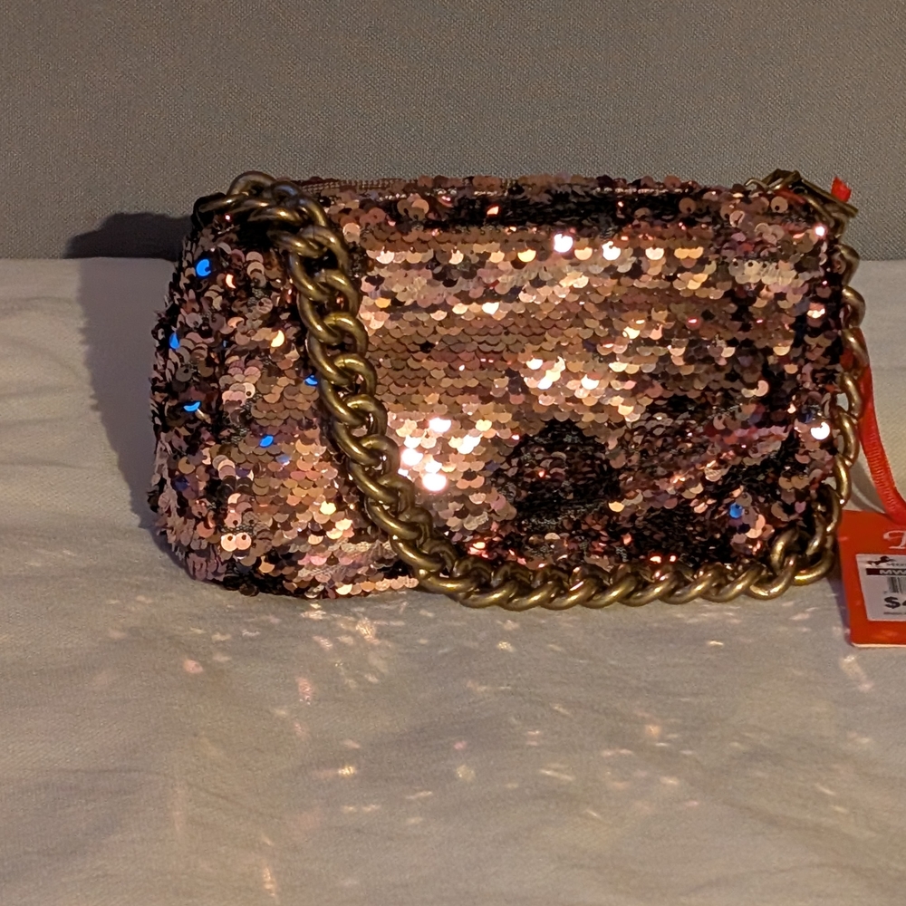 NWT Sequin Evening Wristlet with Gold Chain
